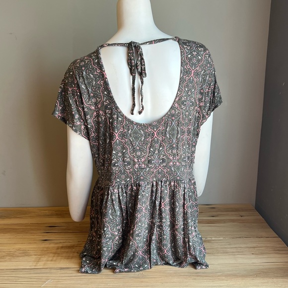 Torrid Surplice Babydoll Tee Size 0X - Picture 3 of 9